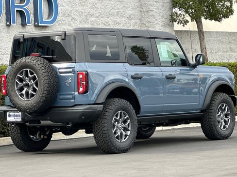 New 2025 Ford Bronco Badlands image 4