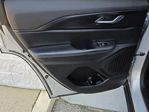 Used 2025 Jeep Grand Cherokee Altitude image 33