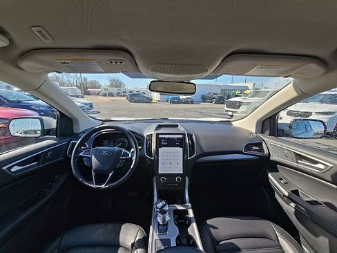 Used 2024 Ford Edge SEL w/ Convenience Package image 2