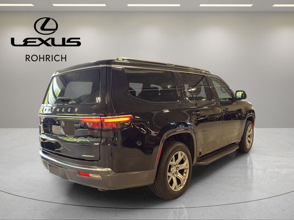 Used 2022 Jeep Wagoneer Series II AWD/4WD image 6