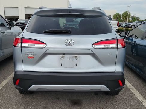 Used 2024 Toyota Corolla Cross LE FWD image 11