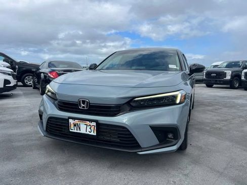Used 2022 Honda Civic Touring image 1