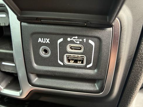 New 2026 Jeep Gladiator Sport image 6