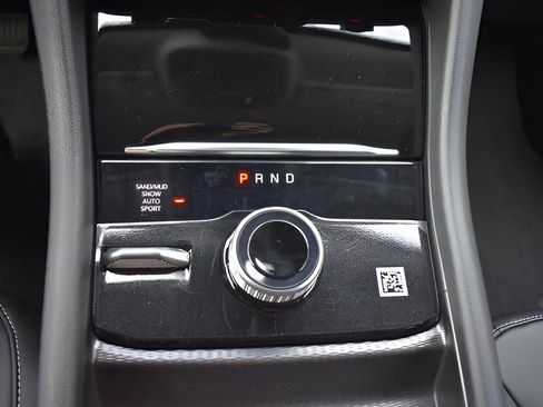 Used 2024 Jeep Grand Cherokee Limited AWD/4WD image 20