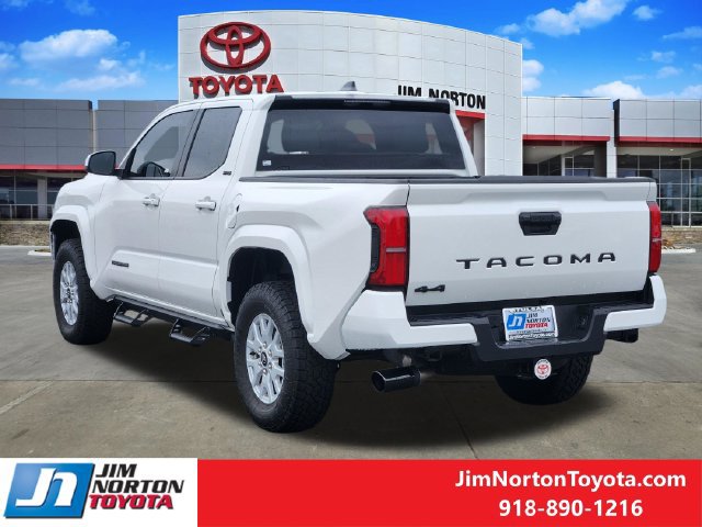Used 2026 Toyota Tacoma SR5 AWD/4WD image 8