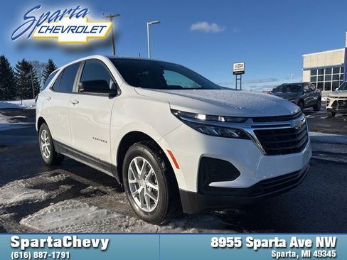 Used 2023 Chevrolet Equinox LS w/ LS Convenience Package image 1