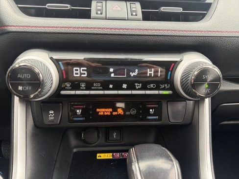 Used 2022 Toyota RAV4 XSE w/ Premium Package image 24