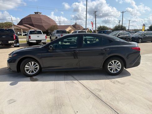 Used 2025 Toyota Camry LE FWD image 4