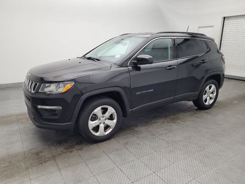 Used 2019 Jeep Compass Latitude w/ Safety & Security Group image 2