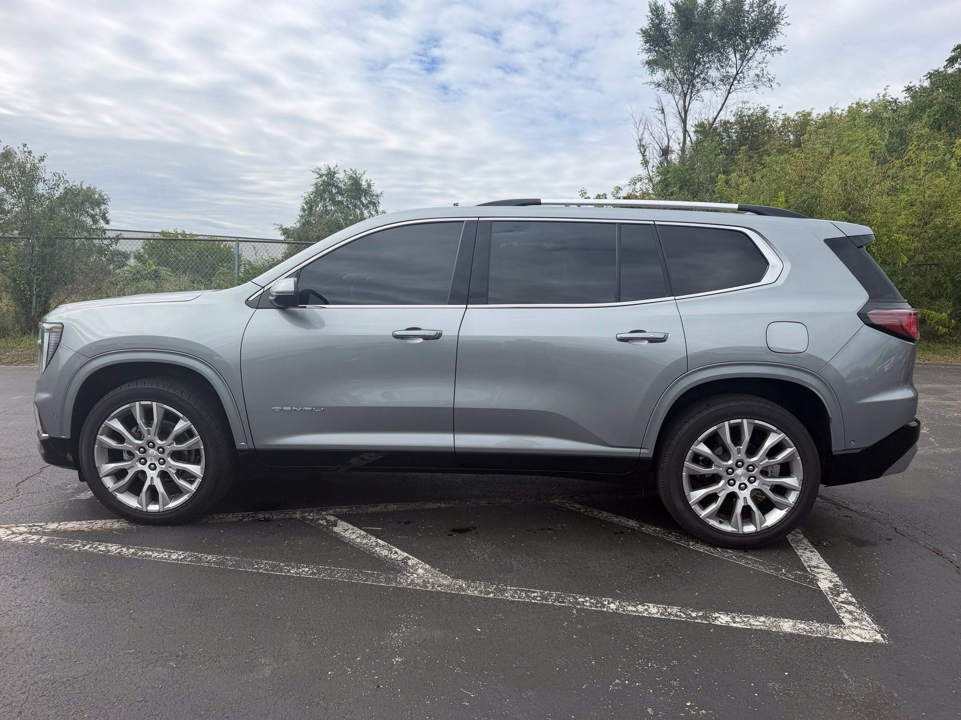 Used 2024 GMC Acadia Denali w/ Super Cruise Package AWD/4WD image 9