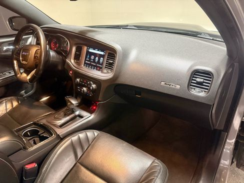 Used 2019 Dodge Charger SRT Hellcat w/ Navigation & Travel Group image 30