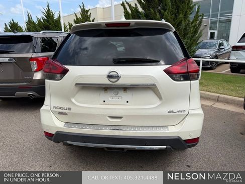 Used 2020 Nissan Rogue SL w/ Premium Package AWD/4WD image 8
