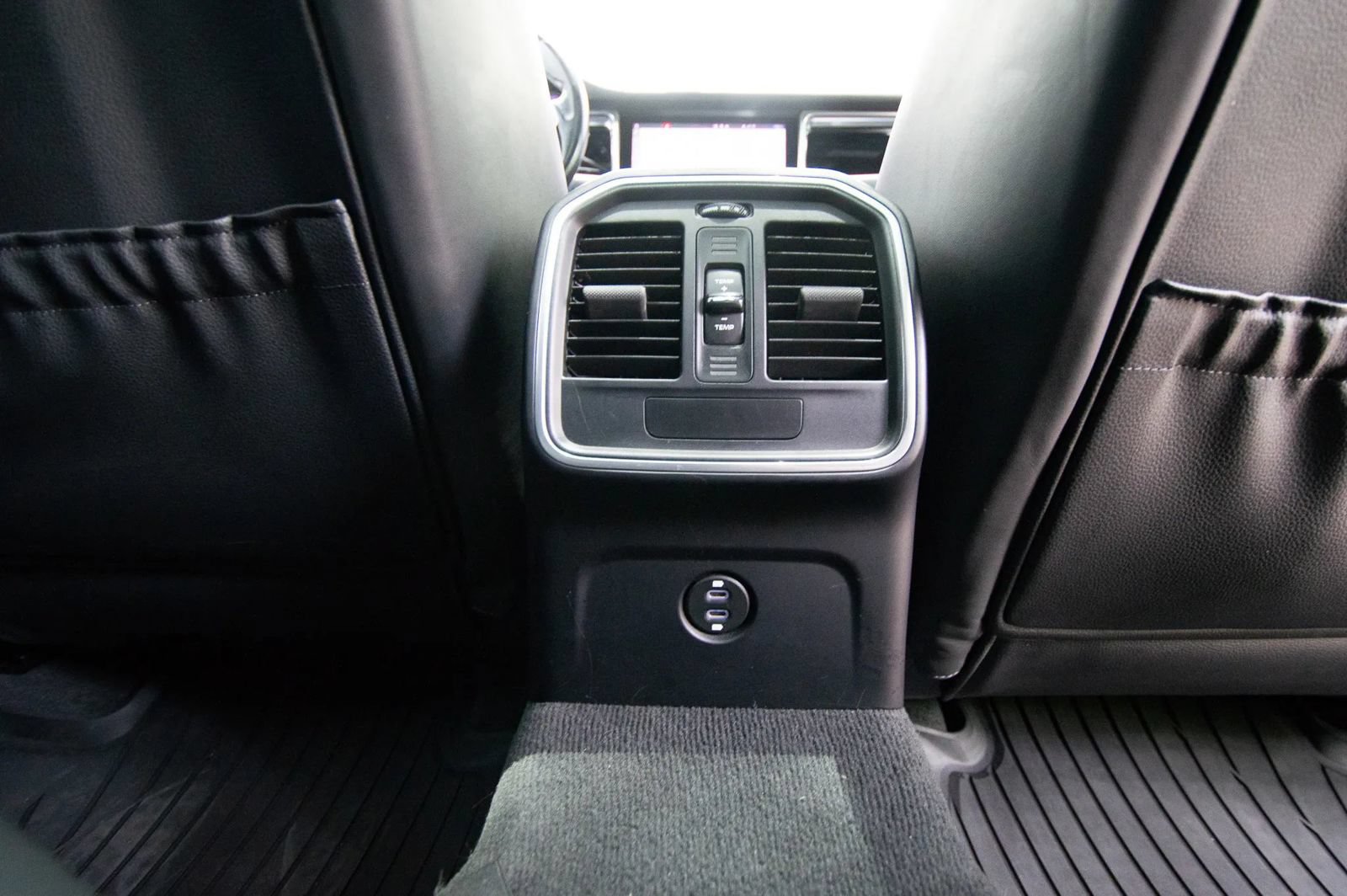 Used 2021 Porsche Macan w/ Premium Package Plus AWD/4WD image 69
