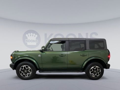 Used 2024 Ford Bronco Outer Banks image 2