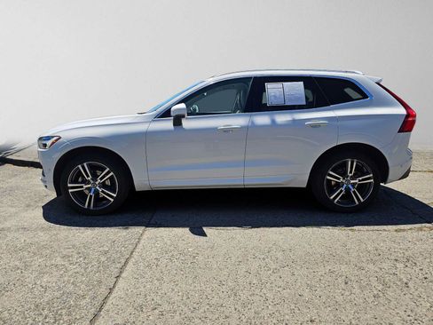 Used 2019 Volvo XC60 T5 Momentum w/ Premium Package FWD image 6