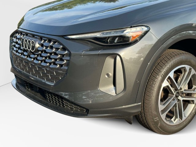 Certified 2025 Audi Q5 Premium AWD/4WD image 8