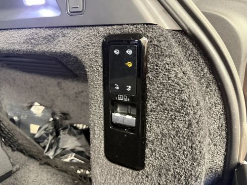 Used 2022 Land Rover Range Rover SE AWD/4WD image 41