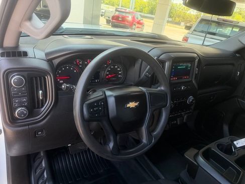 Used 2025 Chevrolet Silverado 2500 W/T AWD/4WD image 10