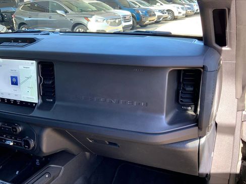 Used 2025 Ford Bronco Big Bend image 17