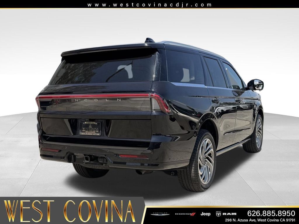 Used 2025 Lincoln Navigator Reserve AWD/4WD image 10