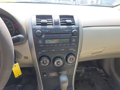 Used 2009 Toyota Corolla LE FWD image 9