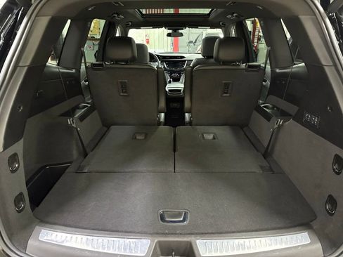 Used 2025 Cadillac XT6 Premium Luxury image 15