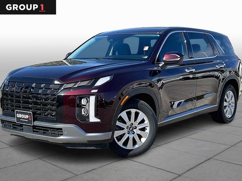Used 2023 Hyundai Palisade SE image 1