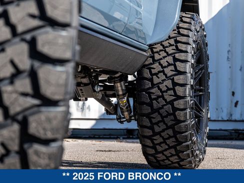 New 2025 Ford Bronco Badlands AWD/4WD image 32