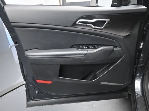 Used 2024 Kia Sportage EX FWD image 19