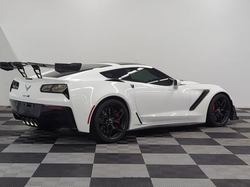 Used 2019 Chevrolet Corvette ZR1 RWD image 7