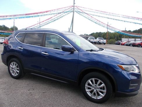 Used 2018 Nissan Rogue SV AWD/4WD image 18