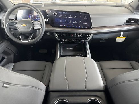 New 2026 Chevrolet Suburban LT w/ Comfort Package AWD/4WD image 27
