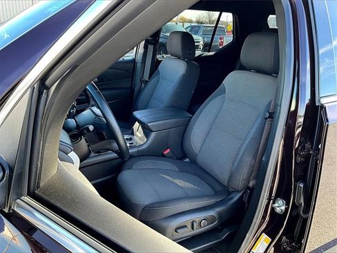 Used 2023 Chevrolet Traverse LT image 10