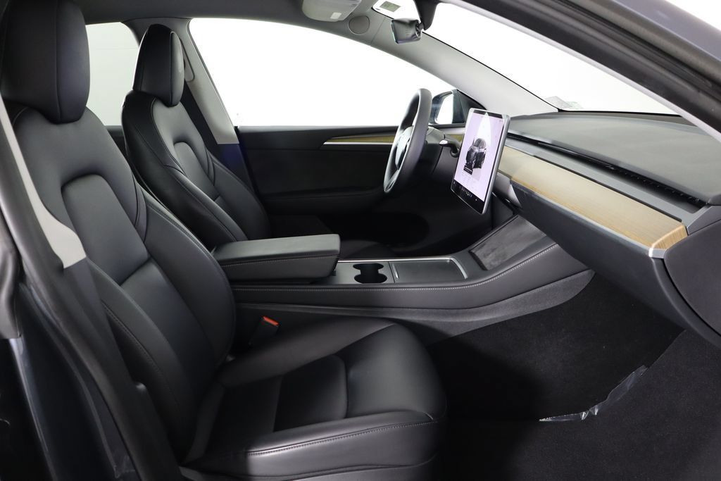 Used 2023 Tesla Model Y Long Range AWD/4WD image 16