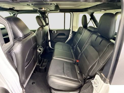 Used 2023 Jeep Wrangler Unlimited Sahara image 20