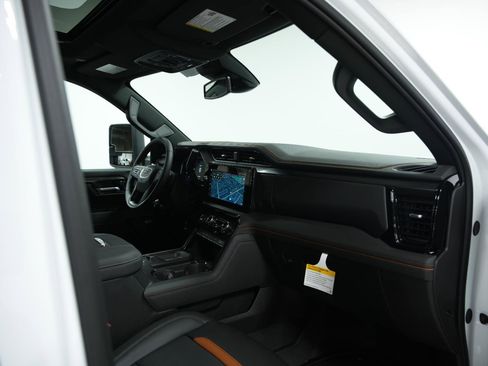 New 2026 GMC Sierra 2500 AT4 w/ AT4 Preferred Package image 17