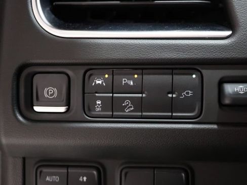Used 2021 GMC Yukon AT4 w/ Rear Media and Nav Package AWD/4WD image 22