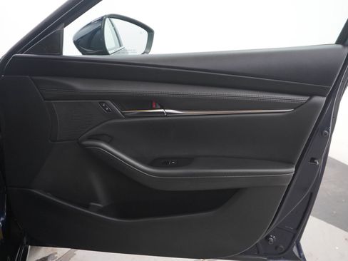 Used 2019 MAZDA MAZDA3 AWD Hatchback image 9