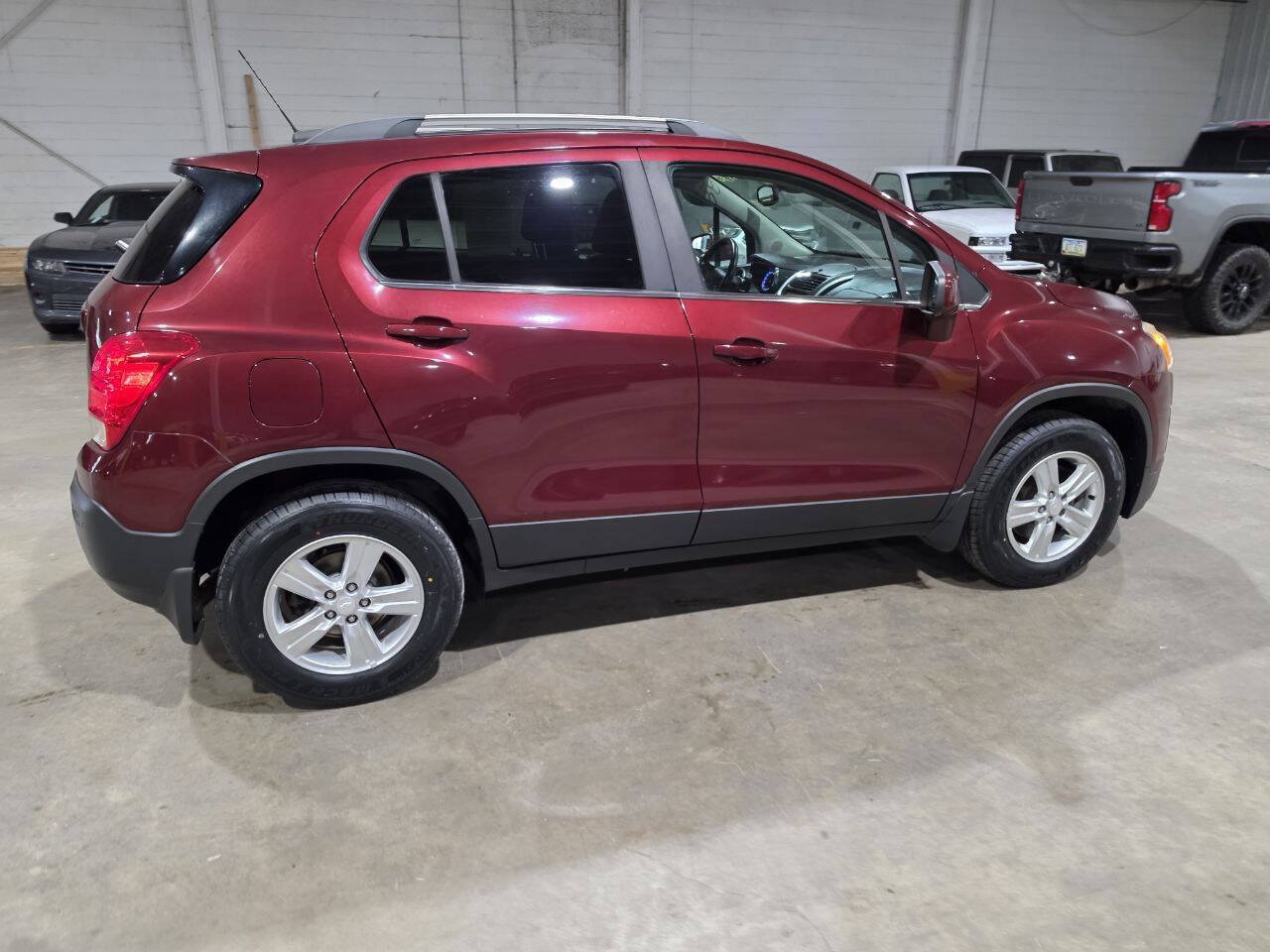 Used 2016 Chevrolet Trax LT w/ LT Convenience Package AWD/4WD image 12