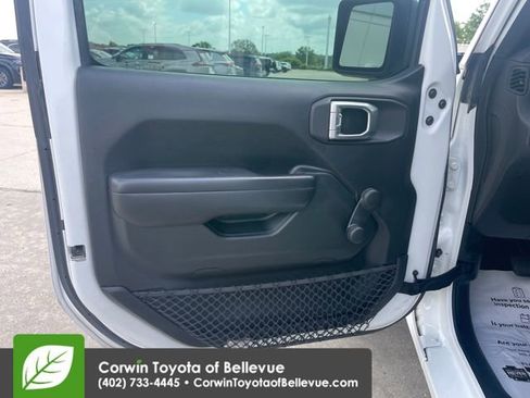 Used 2018 Jeep Wrangler Unlimited Sport AWD/4WD image 18