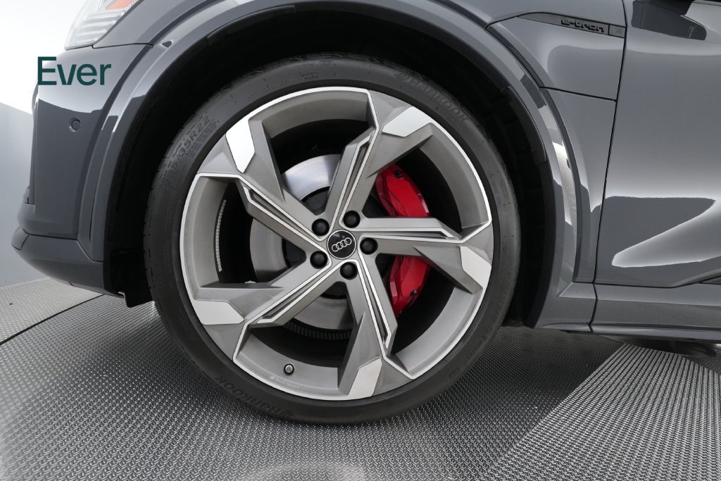 Used 2024 Audi Q8 e-tron Prestige w/ Prestige Package AWD/4WD image 19