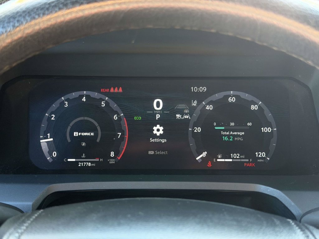 Used 2025 Toyota Tacoma TRD Off-Road AWD/4WD image 11