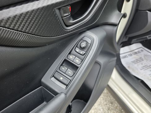 Used 2019 Subaru Crosstrek 2.0i Premium w/ Eyesight System image 15