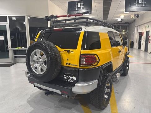 Used 2007 Toyota FJ Cruiser 4WD image 8