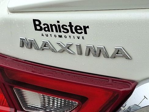 Used 2017 Nissan Maxima Platinum w/ Interior Lighting Package image 34