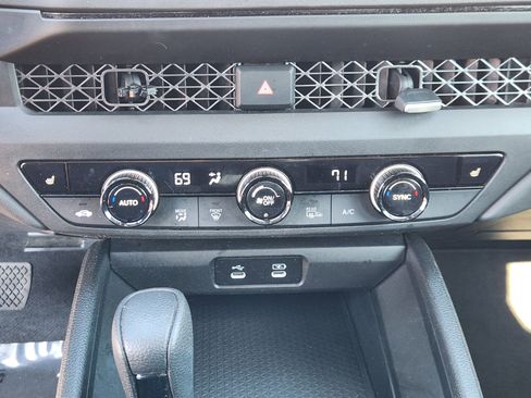 Certified 2023 Honda Accord EX image 21