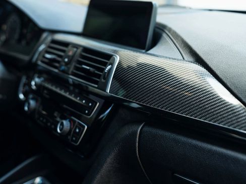 Used 2018 BMW M3 CS RWD image 16