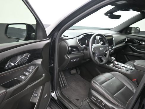 Used 2023 Chevrolet Traverse RS image 10