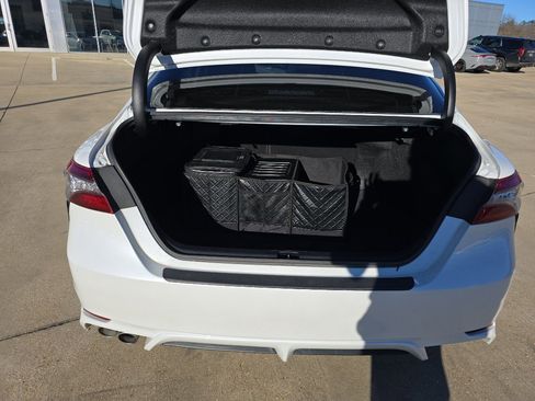 Used 2023 Toyota Camry XSE image 13