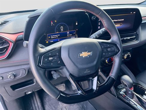 Used 2024 Chevrolet TrailBlazer RS w/ Driver Confidence Package image 11